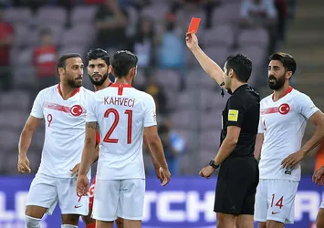 Cenk Tosun kamptan ayrıldı