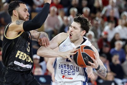 Anadolu Efes Fransa’da farklı kaybetti!