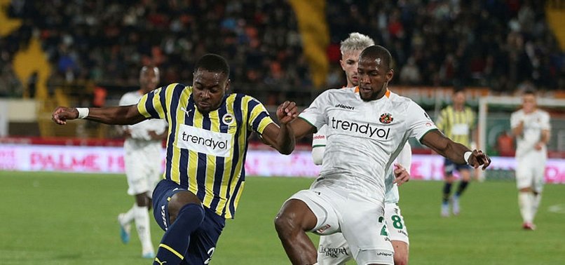 FENERBAHÇE HABERLERİ - Osayi'nin müdahalesinde kırmızı kart var mı? Erman Toroğlu yorumladı!