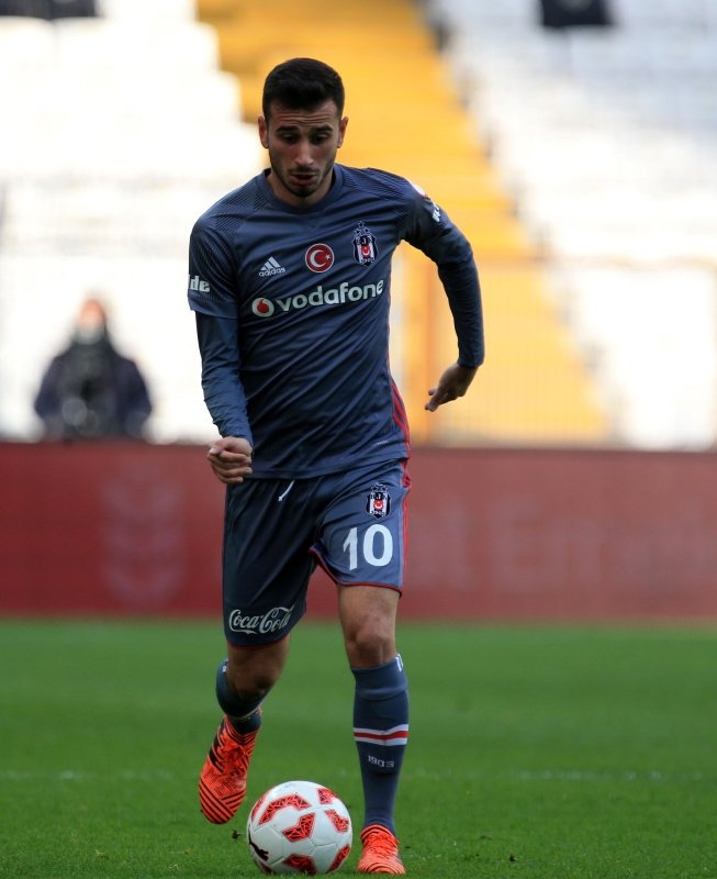 Oguzhan Ozyakup Un Menajerine Firca Sayfa 1 Besiktas 01 Kasim 2020 Pazar