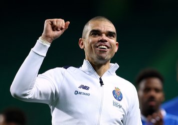 Porto'dan flaş Pepe kararı!