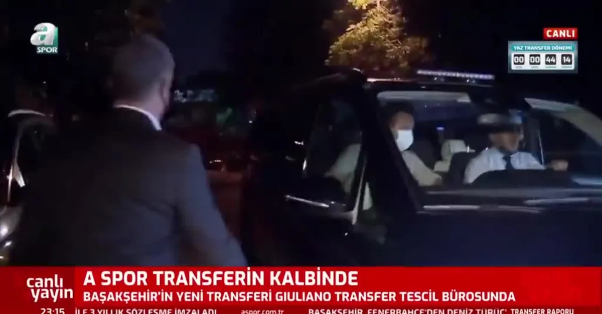 Başakşehir'in yeni transferi Giuliano transfer tescil bürosunda