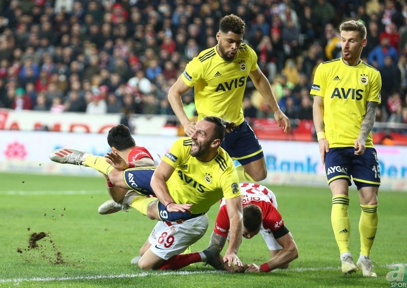 Spor yazarları Fraport TAV Antalyaspor-Fenerbahçe maçını değerlendirdi!