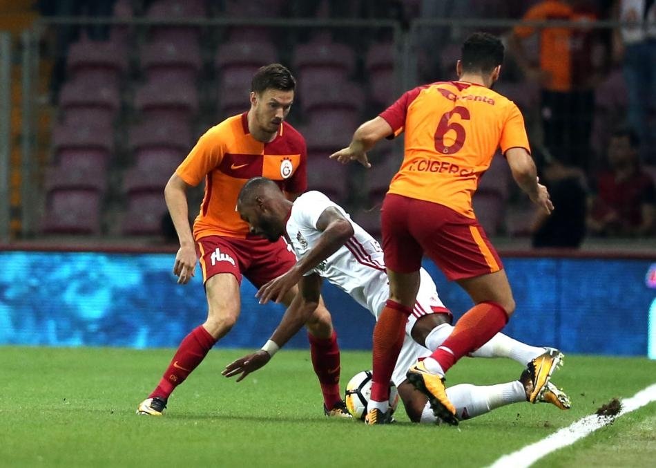 Yazarlardan Galatasaray yorumu