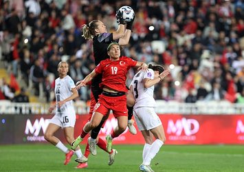 Milliler, Slovenya'ya kaybetti!