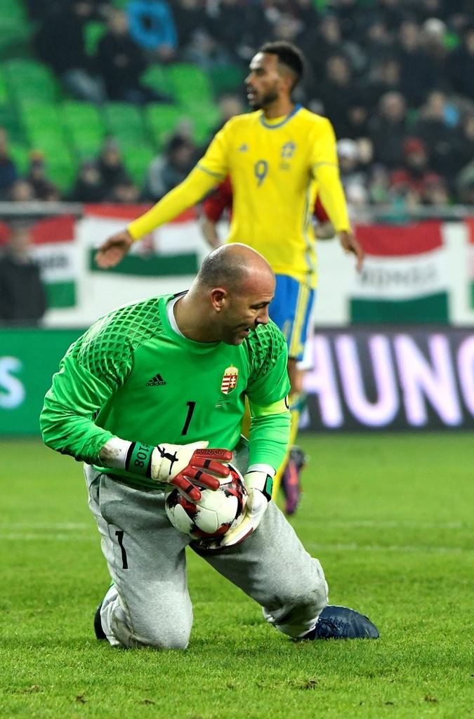Gabor Kiraly niçin eşofman giyiyor?