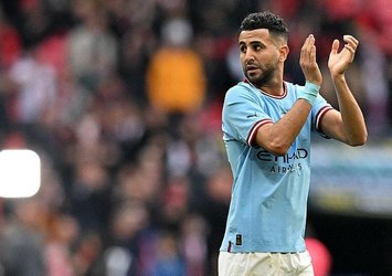 Mahrez'den rekor imza!