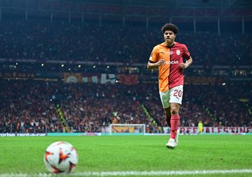Sara'ya PSG kancası!