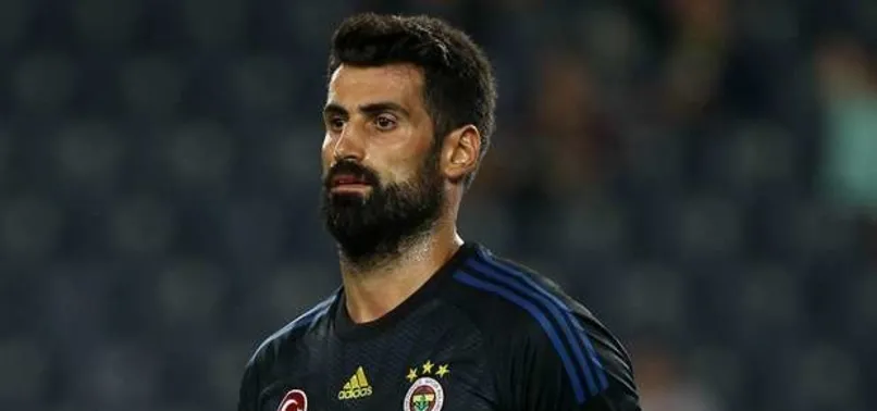 Volkan Demirel ıslıklandı