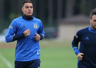 Van der Wiel ayrılıyor mu? Açıklama geldi