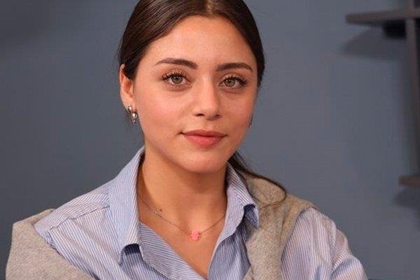 Kızılcık Şerbeti Doğa - Sıla Türkoğlu kimdir, kaç yaşında, nereli, mesleği ne? Sıla Türkoğlu boyu, kilosu, burcu - Aspor