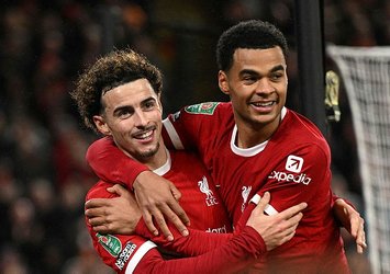 Kırmızılar 5 golle turladı!