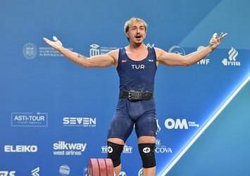 Altın madalya Yusuf Fehmi Genç'in!