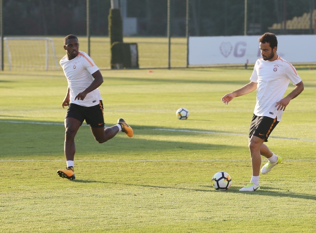 Xavi olacaktı yalan oldu!