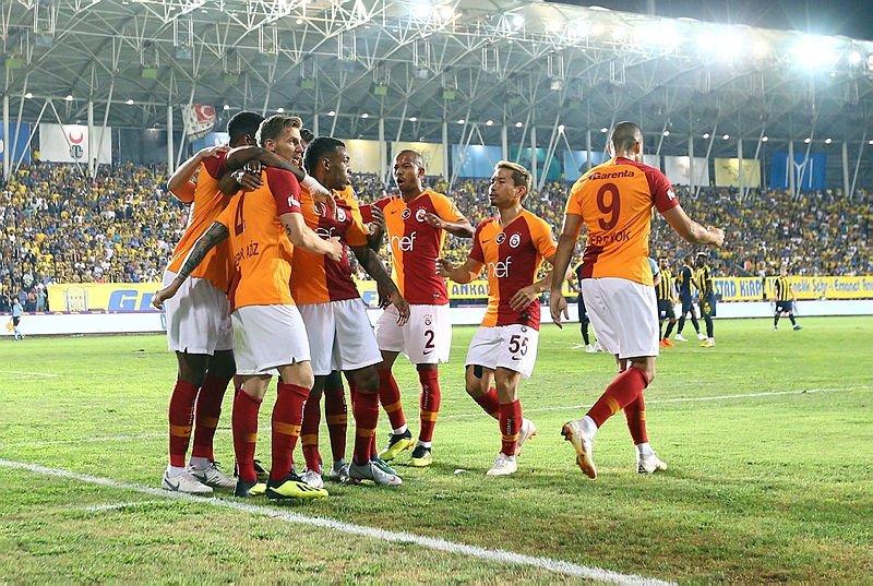 Fatih Terim yönetimle görüştü: ’Bana transfer lazım’