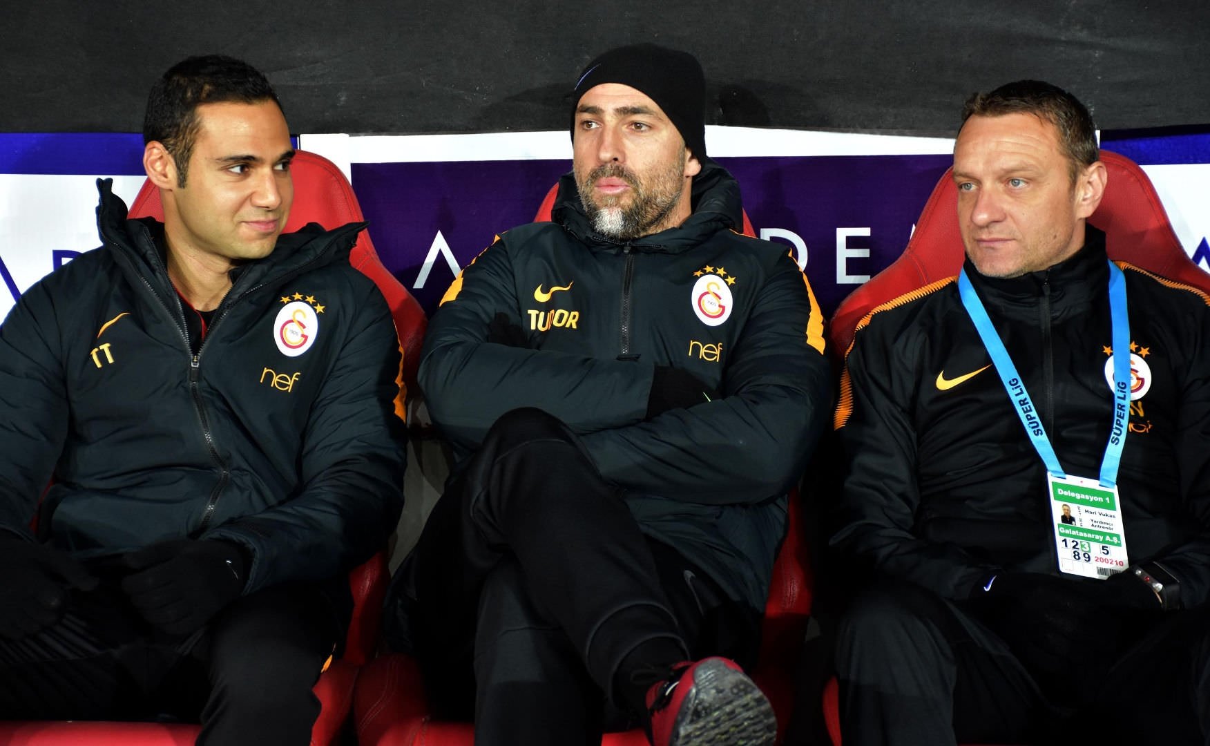 Tudor’un vedasında şok an!