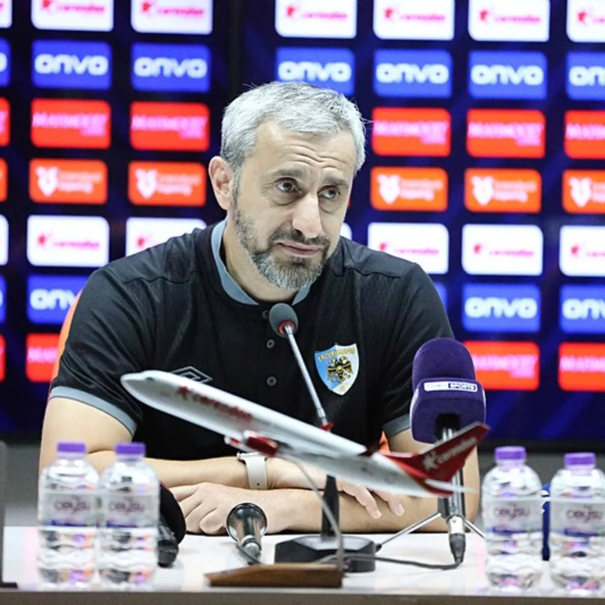 Serkan Özbalta, Alanyaspor beraberliğinde saha koşullarını işaret etti