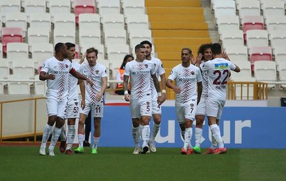 Sivasspor 1-2 Hatayspor MAÇ SONUCU-ÖZET | Hatayspor ilk galibiyetini aldı! Volkan Demirel kötü gidişe son verdi