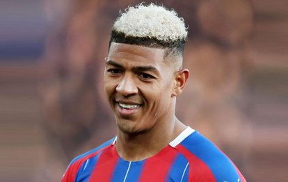 Son dakika transfer haberleri: Galatasaray Patrick van Aanholt ile anlaşmaya vardı!