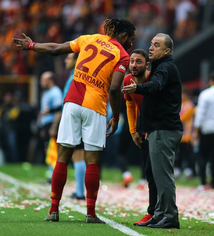 Galatasaray’dan Beşiktaş maçı sonrası ’şampiyonluk’ kutlaması! İşte o görüntüler