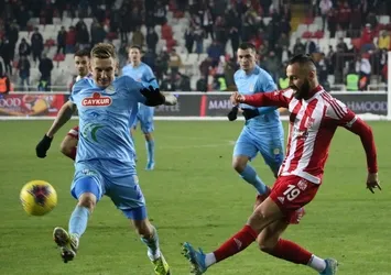 Lider puanı uzatmalarda kurtardı