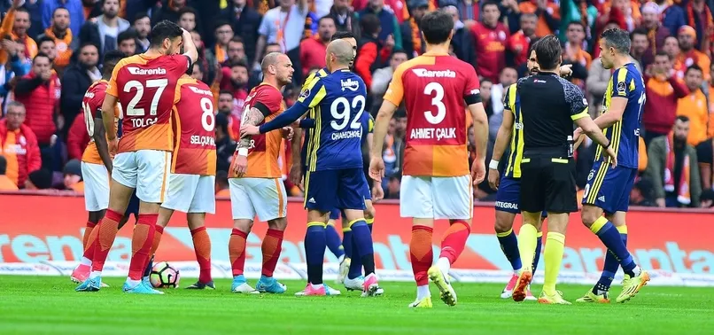 Derbide Van Persie ve Sneijder tartıştı