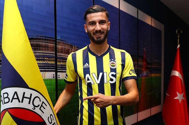 Transfer Sov Fenerbahce 2020 21 Sezonu Tescil Doneminde Kimleri Kadrosuna Katti Iste O 18 Isim Son Dakika Haberleri Fotomac