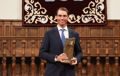 İspanyol tenisçi Rafael Nadal ödülünü İspanya Kralı 6. Felipe’den aldı