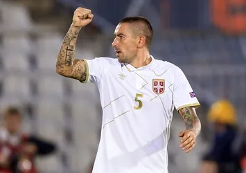 Fenerbahçe Kolarov'u da bitirdi!