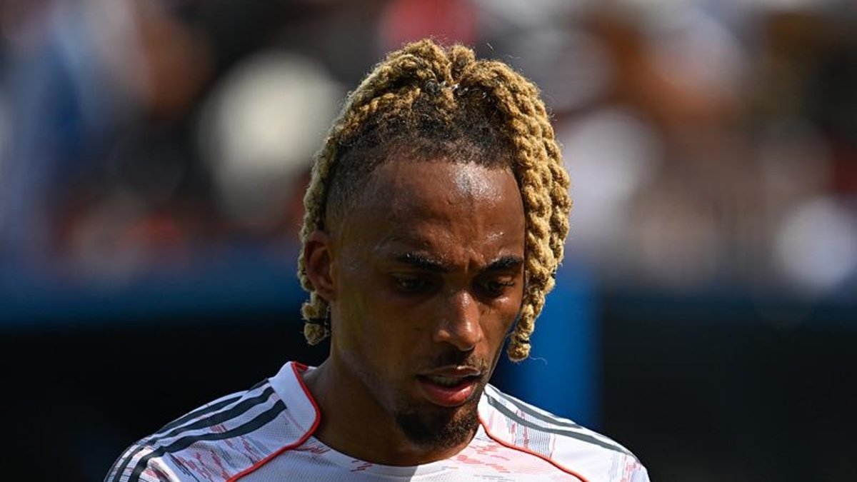 Galatasaray'a Sacha Boey şoku! Transferde hiç beklenmeyen engel Galatasaray'a Sacha Boey şoku! Transferde hiç beklenmeyen engel