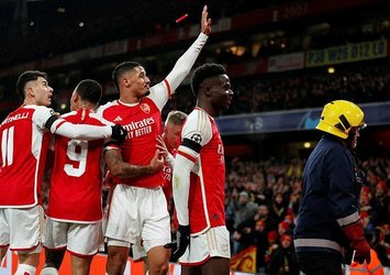 Arsenal ilk yarıda fişi çekti!