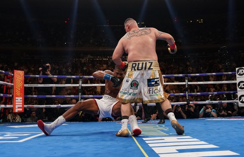 Anthony Joshua ilk yenilgisini aldı!
