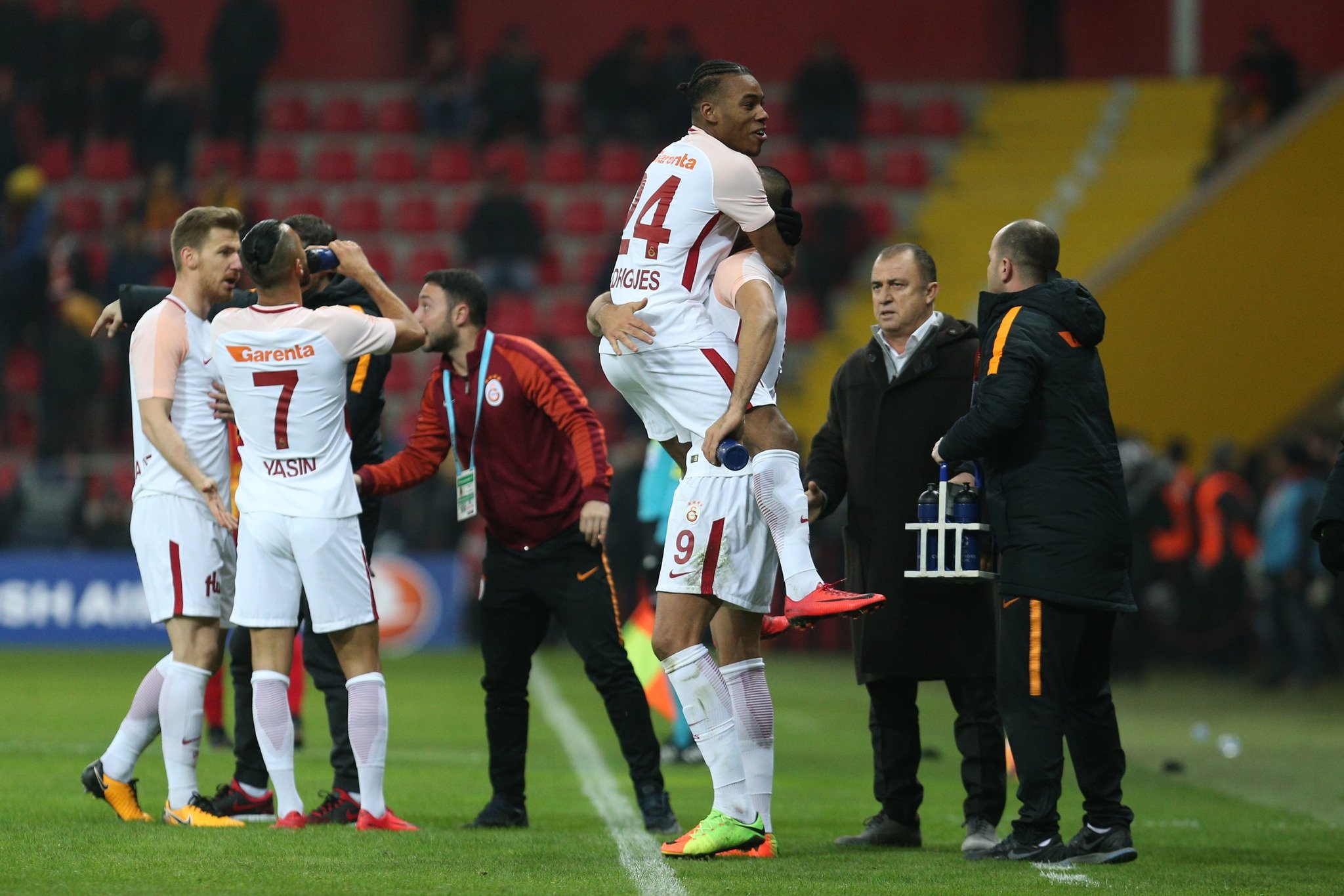 Kebapçı Selahattin maskesine müdahale!