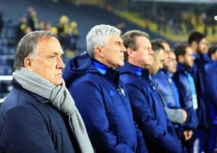 Dick Advocaat için karar verildi