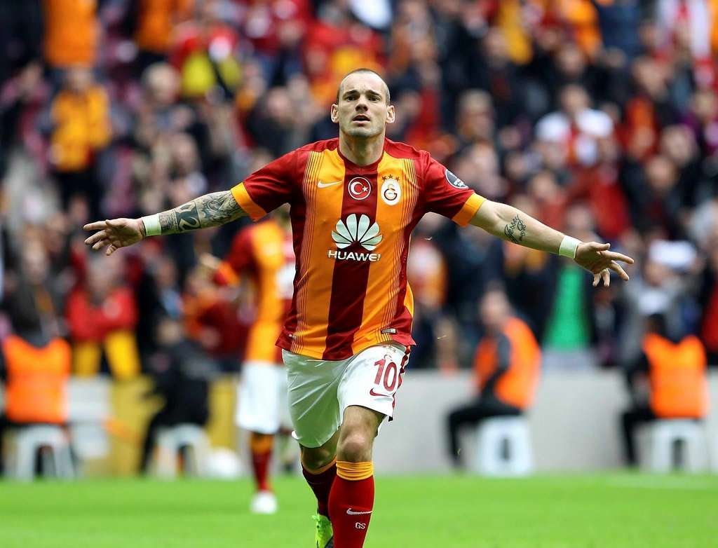 Galatasaray taraftarı Wesley Sneijder için ayaklandı!