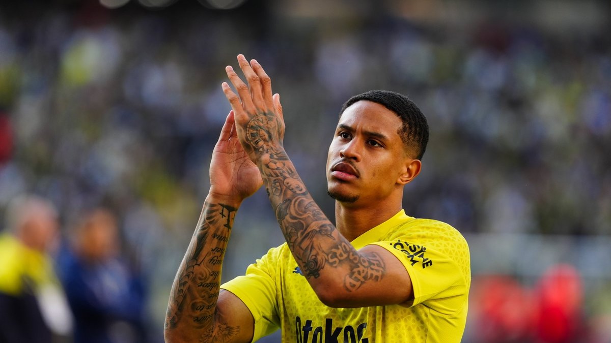 FENERBAHÇE TRANSFER HABERİ: Jayden Oosterwolde'ye sürpriz talip! Hollanda basını duyurdu FENERBAHÇE TRANSFER HABERİ: Jayden Oosterwolde'ye sürpriz talip! Hollanda basını duyurdu