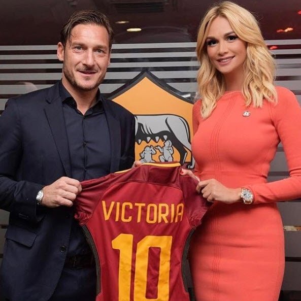 2018 Dünya Kupası Elçisi Victoria Lopyreva’dan Galatasaray mesajı