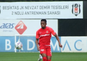 Ümraniyespor Beşiktaş'ı devirdi!