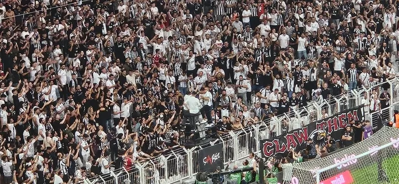Beşiktaş Necip Uysal'a veda etti! İşte o görüntüler - 4