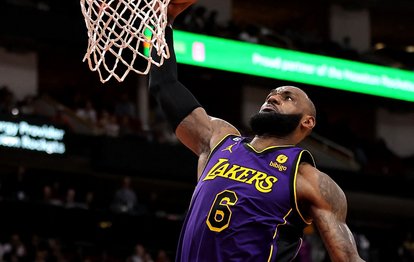 LeBron James’in taşıdığı maçta Lakers Alperenli Houston’u yendi
