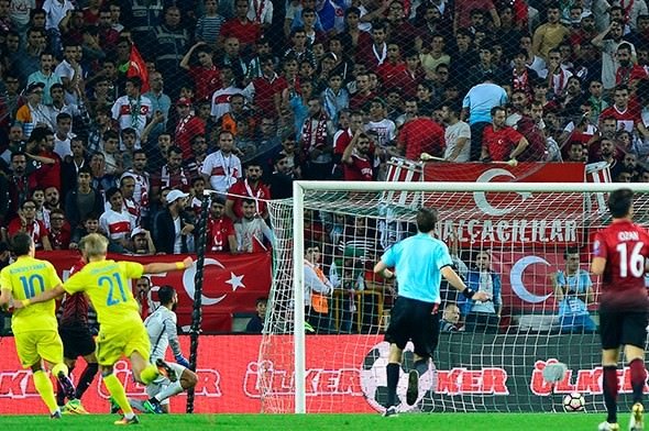 Ukrayna formasında dikkat çeken detay