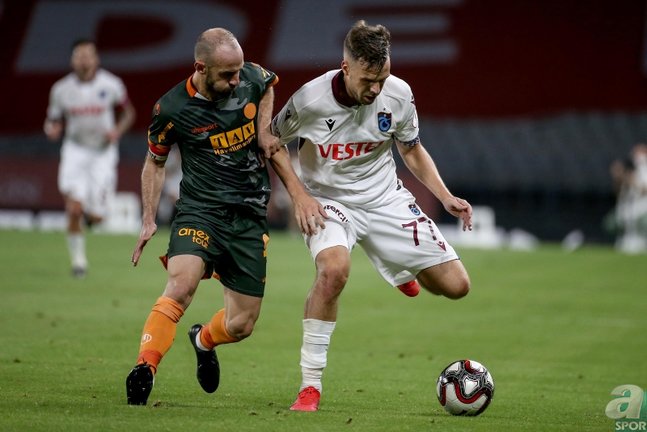 Usta yazardan olay sözler! Trabzonsporlu futbolcular yanardağ ordusu gibiydi