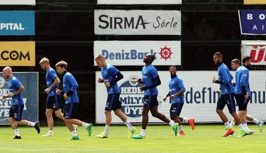 Fenerbahçe idmanında Lens şov yaptı