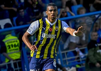 Alexander Djiku'ya 3 talip birden!