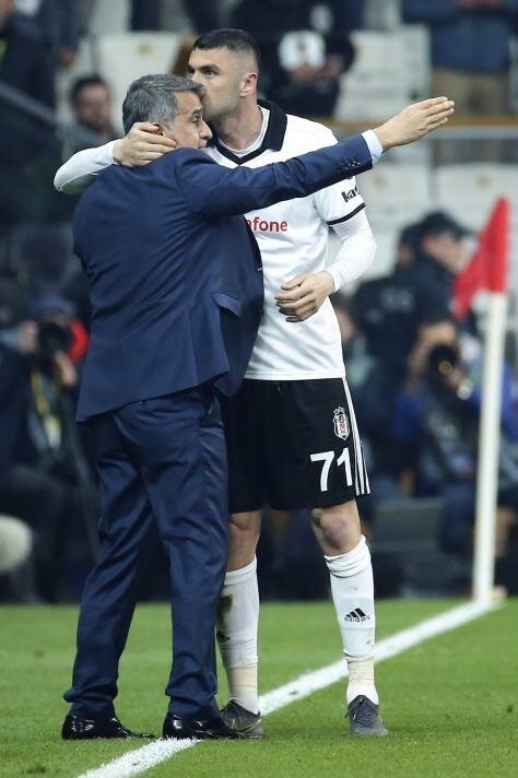 Beşiktaş - Başakşehir maçından kareler