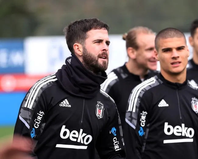 Beşiktaş Süper Lig'de oynayacağı Kasımpaşa maçının hazırlıklarına devam etti! - 2