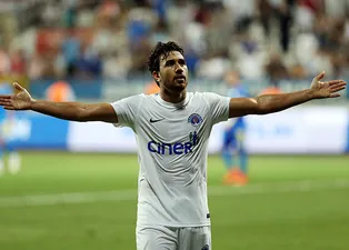Al Rayyan, Trezeguet için İstanbul'da!
