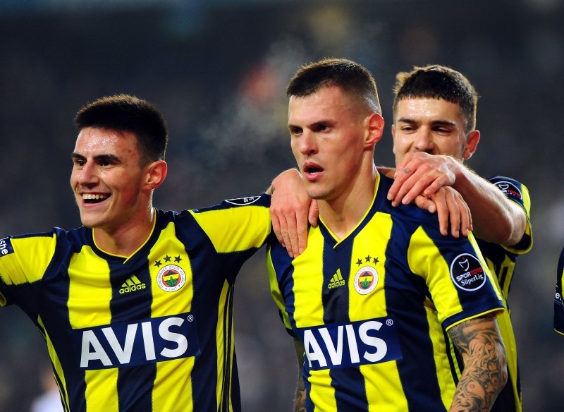 UEFA’dan Fenerbahçe’ye ağır yaptırım!