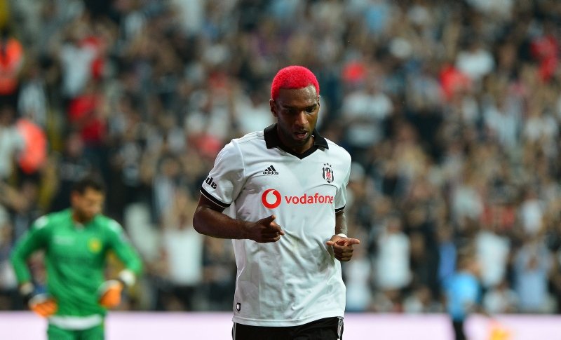 Ryan Babel’den Comolli’ye olay mesaj!