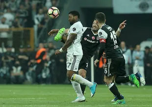 Tolgay Arslan, Çizme yolcusu